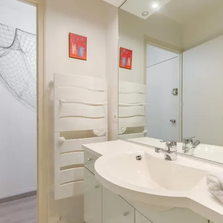 Vue -apt 2 Pieces-alcove-5 Pers- By Interhome * Les Bains