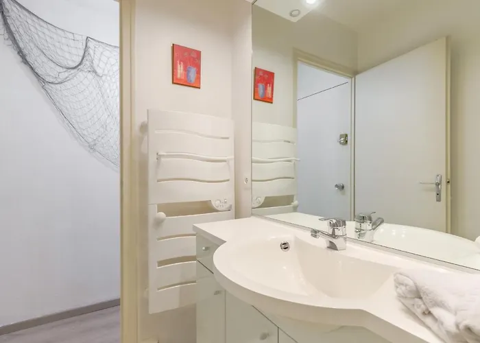 Vue -apt 2 Pieces-alcove-5 Pers- By Interhome * Les Bains